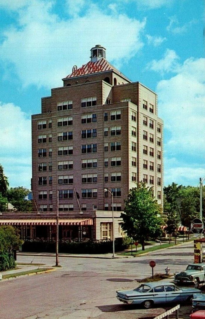 Park Place Hotel (Park Place Motor Inn) - Historical Photo And Postcard
